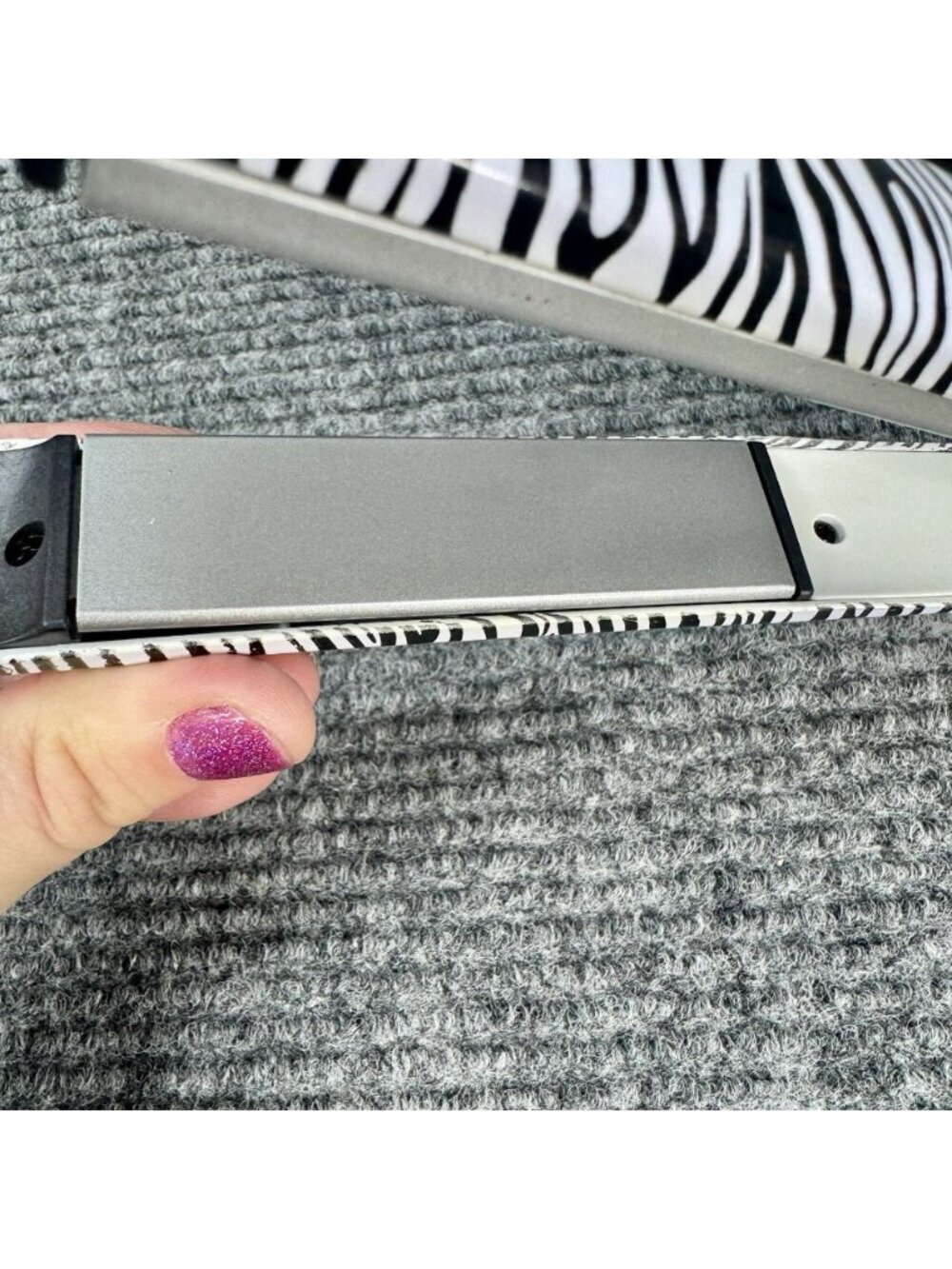 Conair 1 Inch Zebra Print Hair Straightener Ceramic Flat Iron 200W Black White - Picture 6 of 9